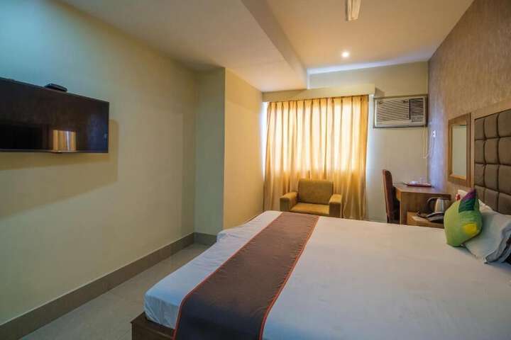 Room 10 of 18