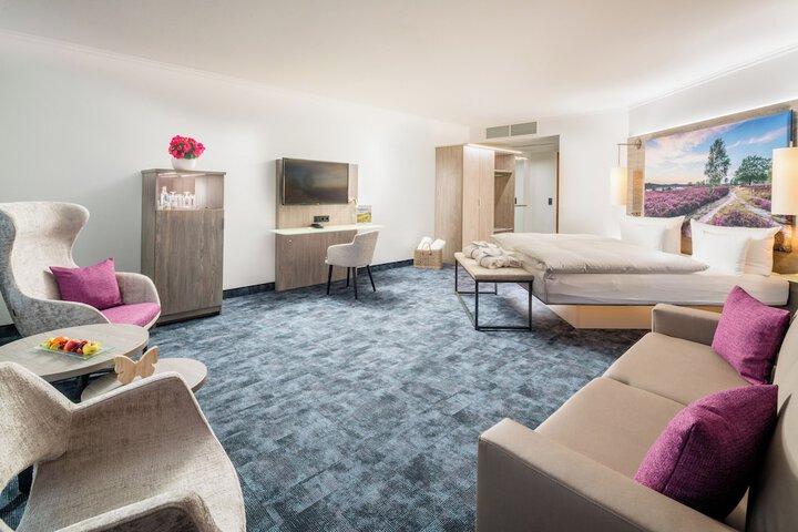 Room 17 of 47