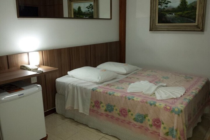 Room 6 of 51