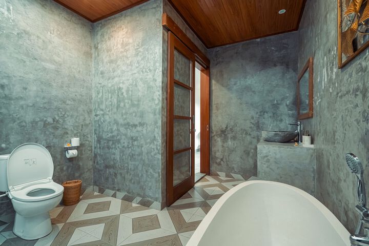 Room 15 of 28