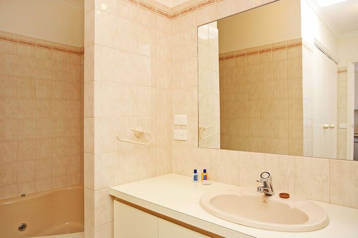 Room 25 of 29
