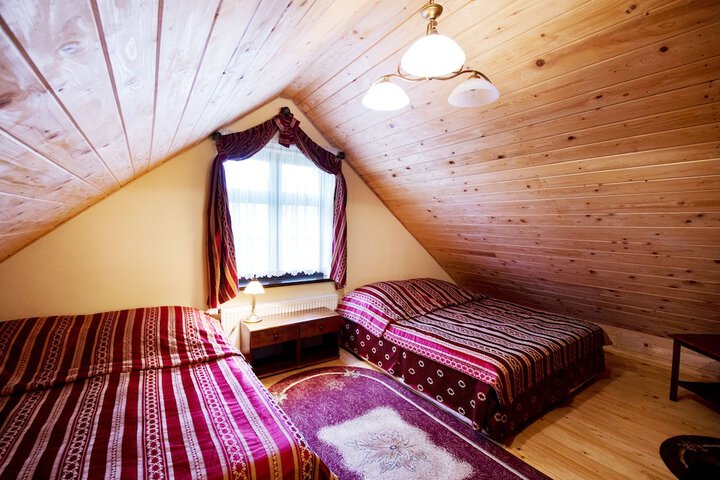 Room 15 of 205