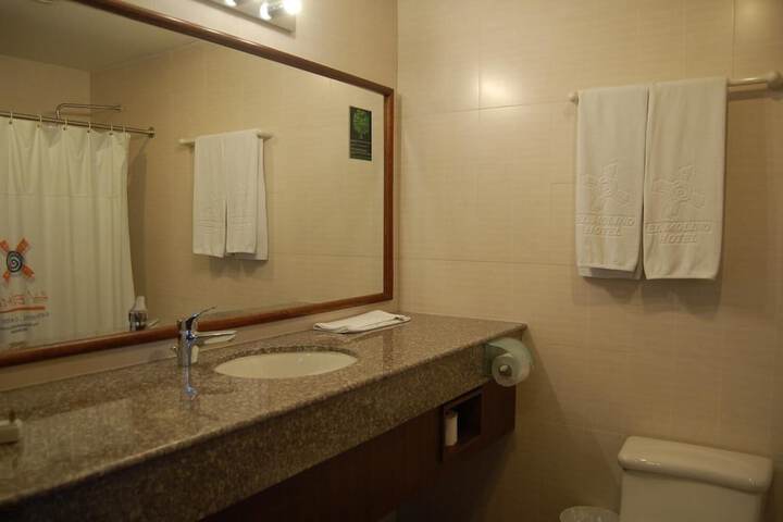 Room 26 of 39