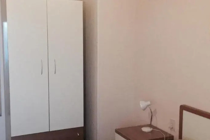 Room 4 of 22