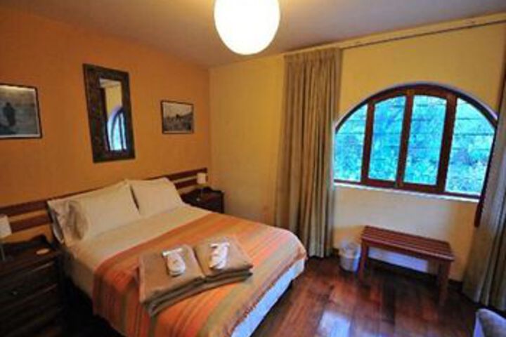 Room 8 of 15
