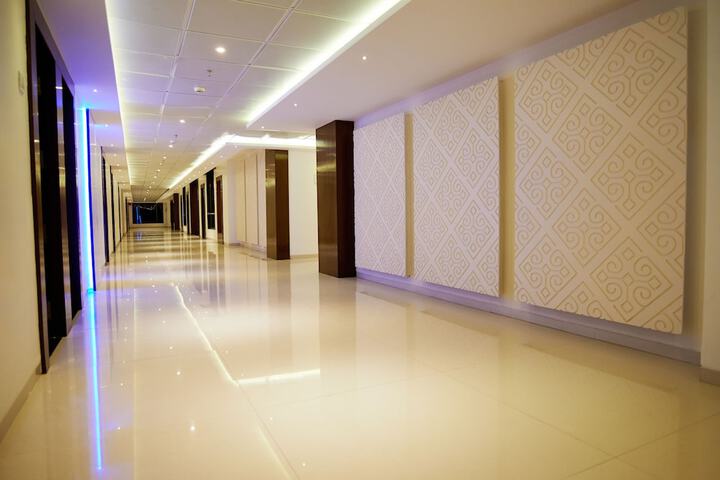 Ballroom/Hall 50 of 58