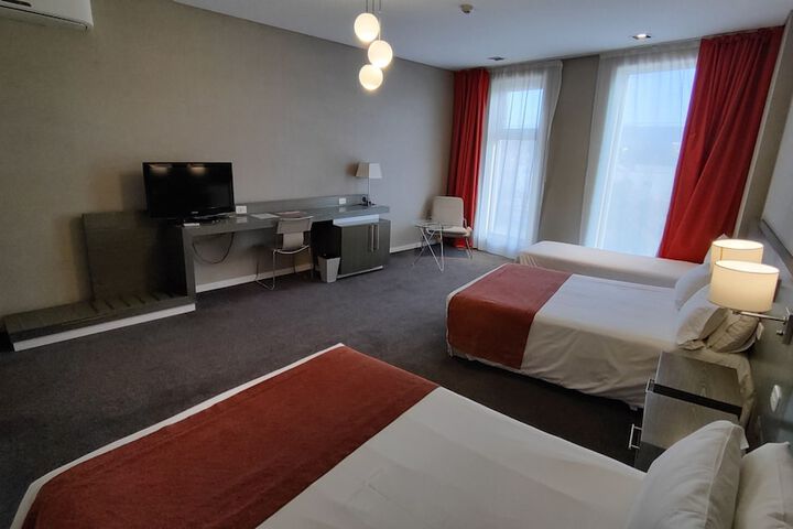 Room 3 of 7