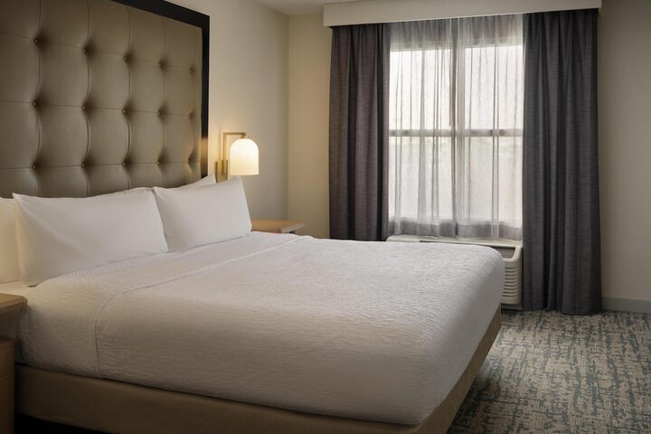 Room 4 of 42