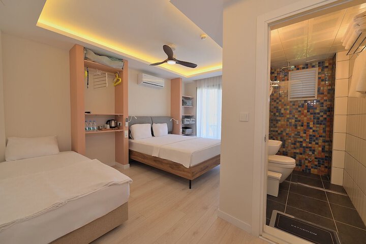 Room 13 of 29