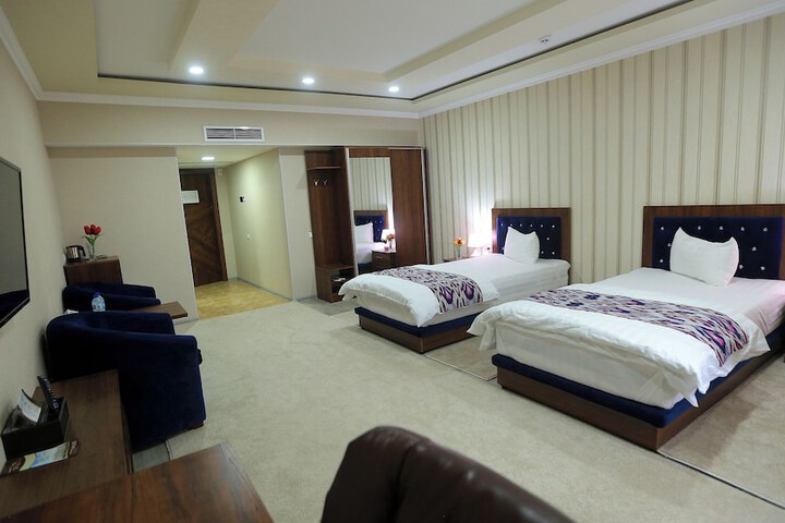 Room 7 of 62