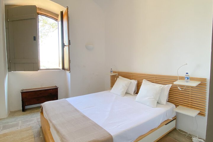 Room 9 of 53