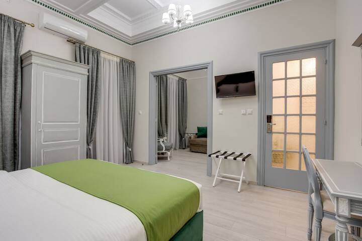 Room 3 of 66