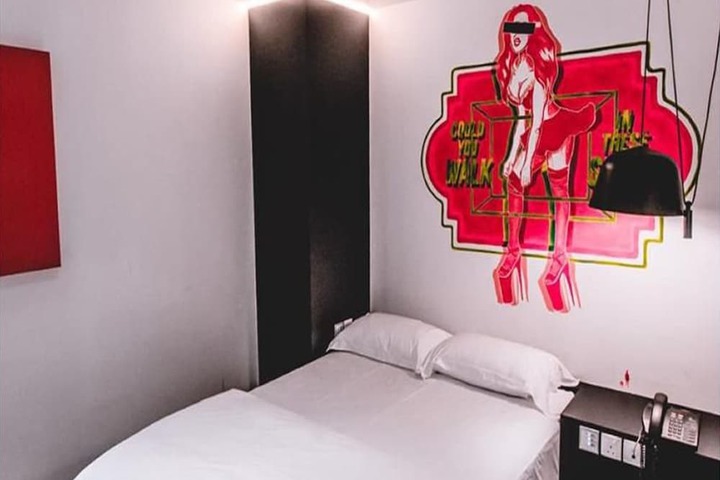 Room 16 of 66