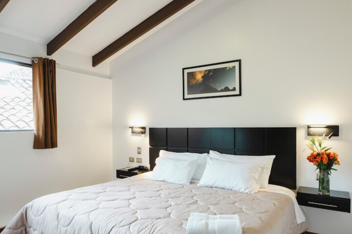 Room 43 of 176