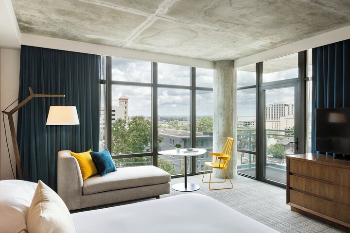 Room 25 of 130