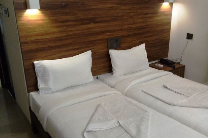Room 5 of 21