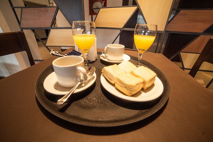 Breakfast/Coffee Service 56 of 85