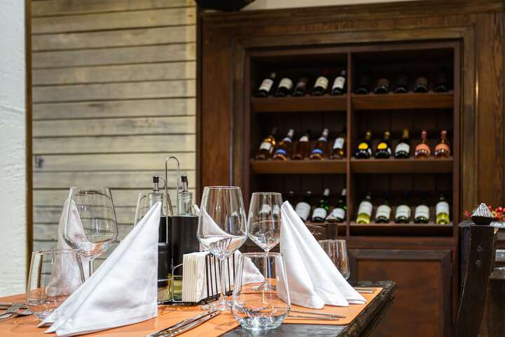 Dining 68 of 124