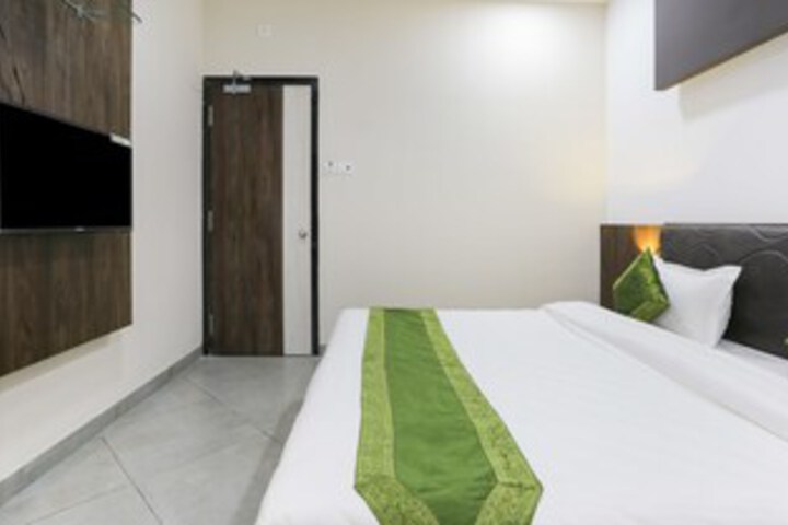 Room 20 of 49