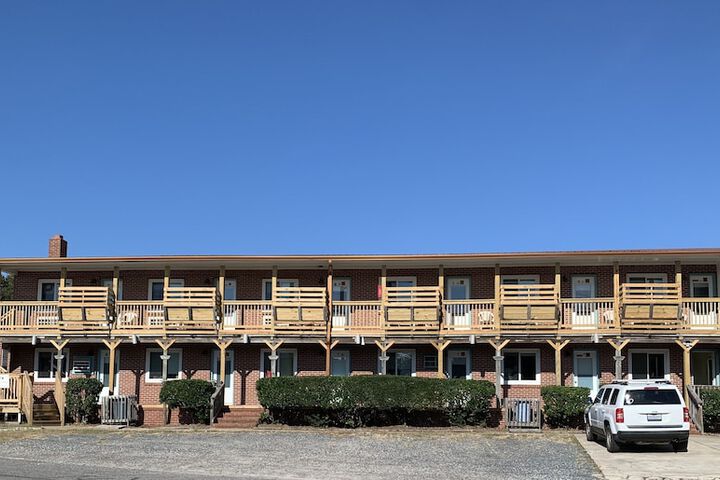 Hotel 52 of 54