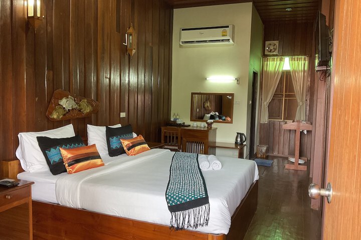 Mitkhoonyoum Hotel