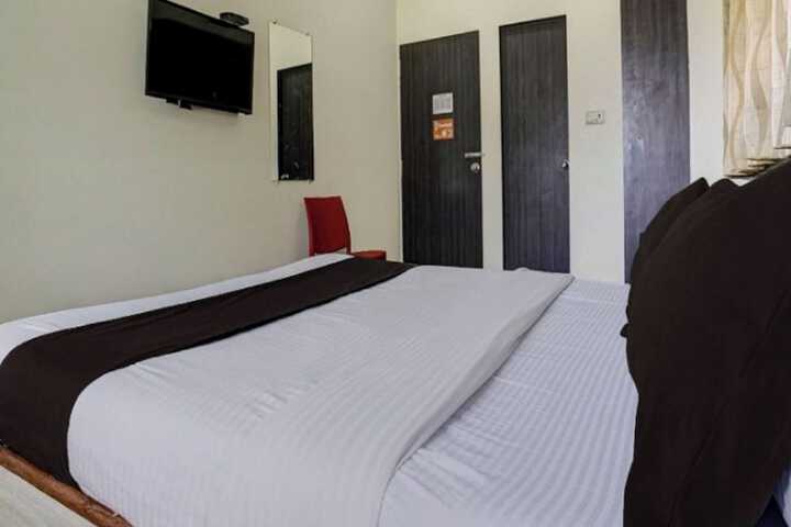 Room 35 of 61