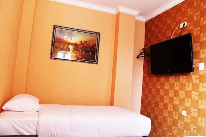 Room 7 of 40