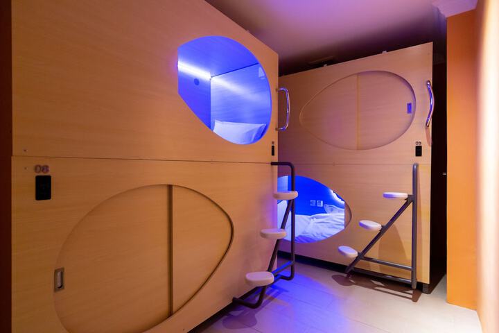 Room 4 of 24