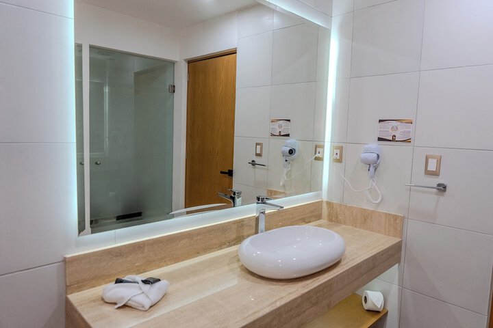 Room 16 of 21