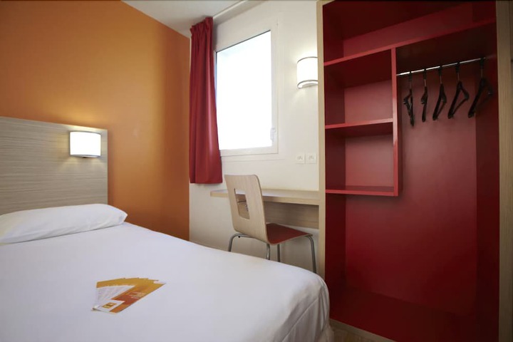 Room 15 of 45