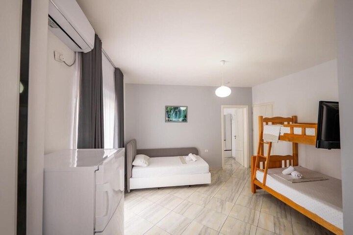 Room 42 of 89