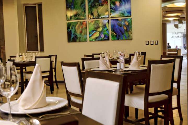 Dining 45 of 62