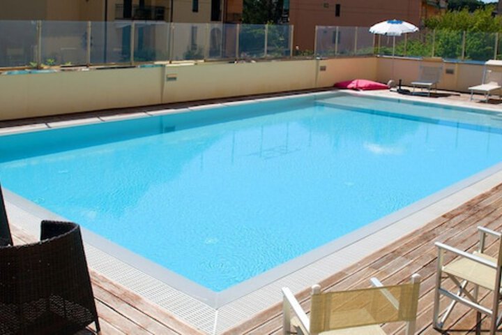 Pools & Facilities