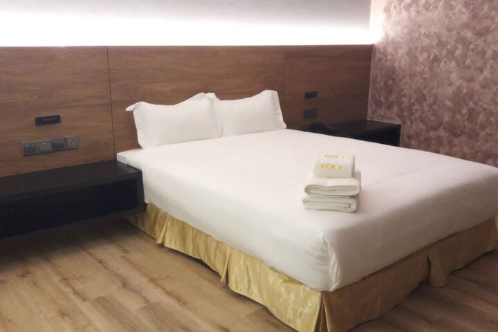Room 11 of 44