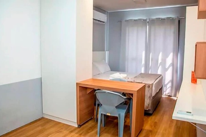 Room 9 of 35