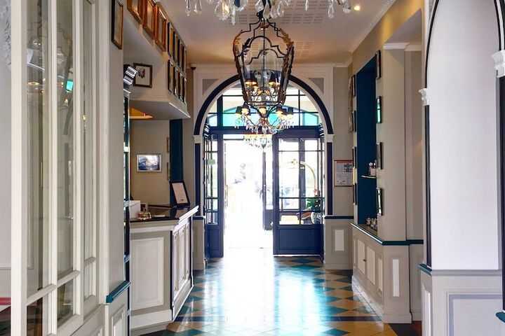 Hotel Lobby