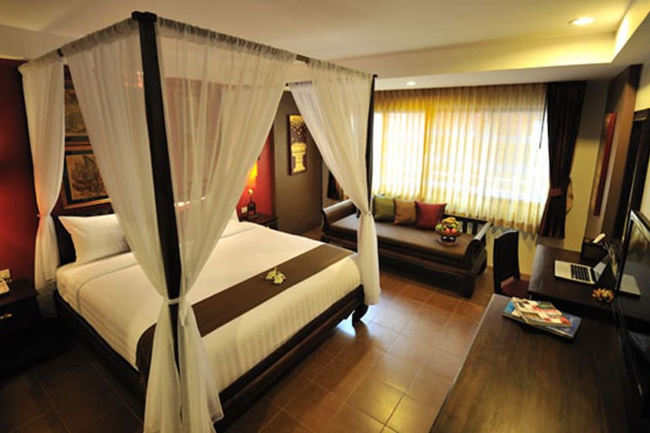 Room 17 of 30