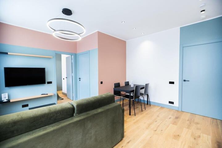 Room 3 of 39