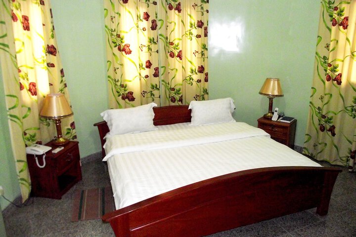 Room 7 of 28