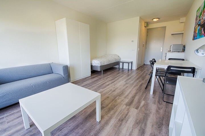 Room 8 of 29