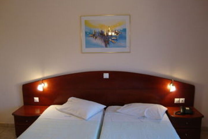 Room 3 of 21