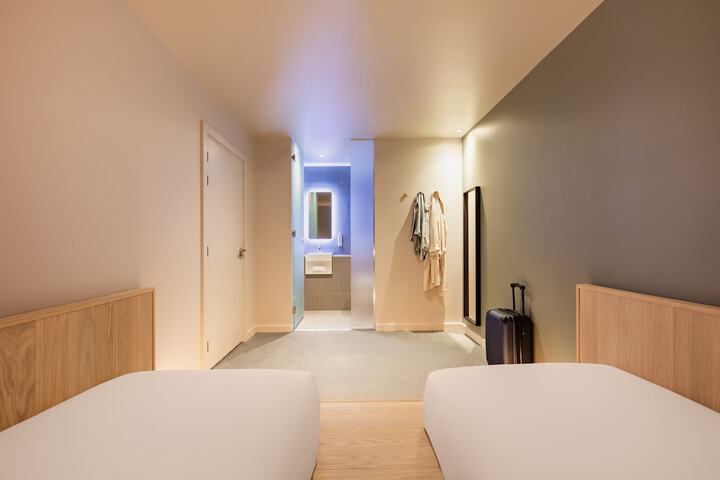 Room 19 of 31