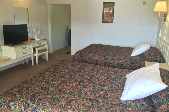 Room 8 of 37