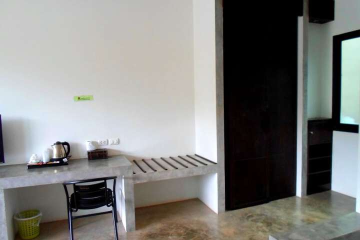 Room 28 of 51