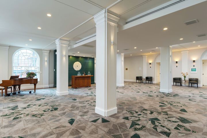 Ballroom/Hall 39 of 58