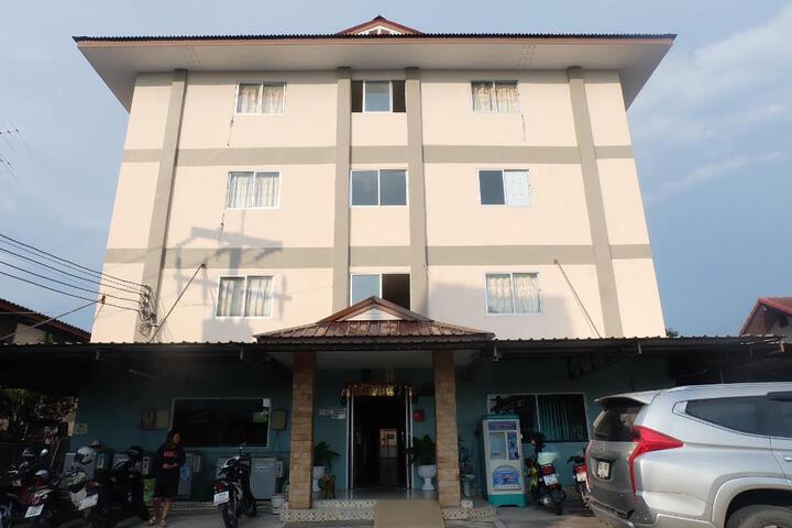 Donhkhunwang Mansion 2
