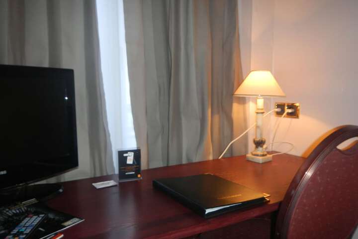 Room 19 of 39