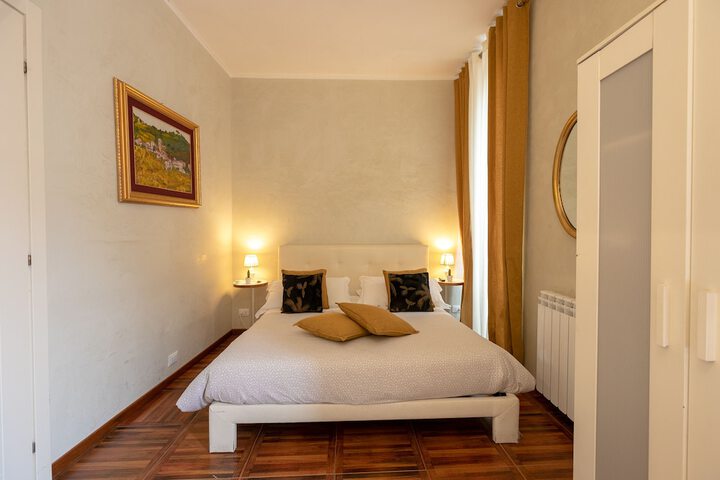 Room 4 of 54