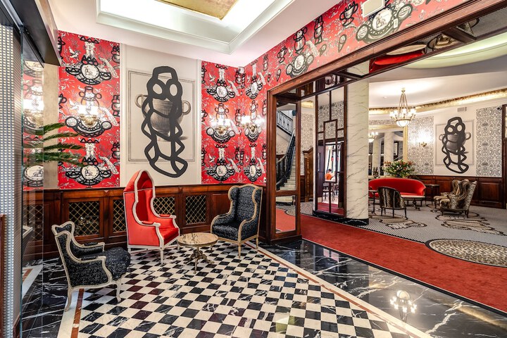 Hotel Lobby