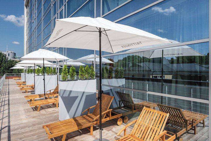 Terrace/Patio 38 of 95